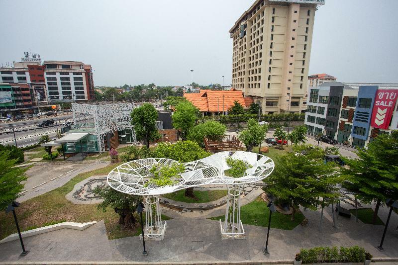 Prime Square Hotel Chiang Mai Exterior foto